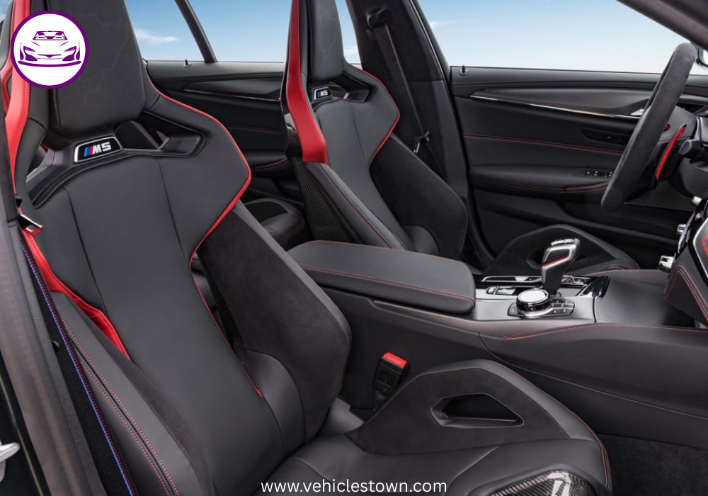 BMW M5 CS – limited-edition high-performance sports sedan with 627 hp, carbon fiber design, and exclusive styling details.