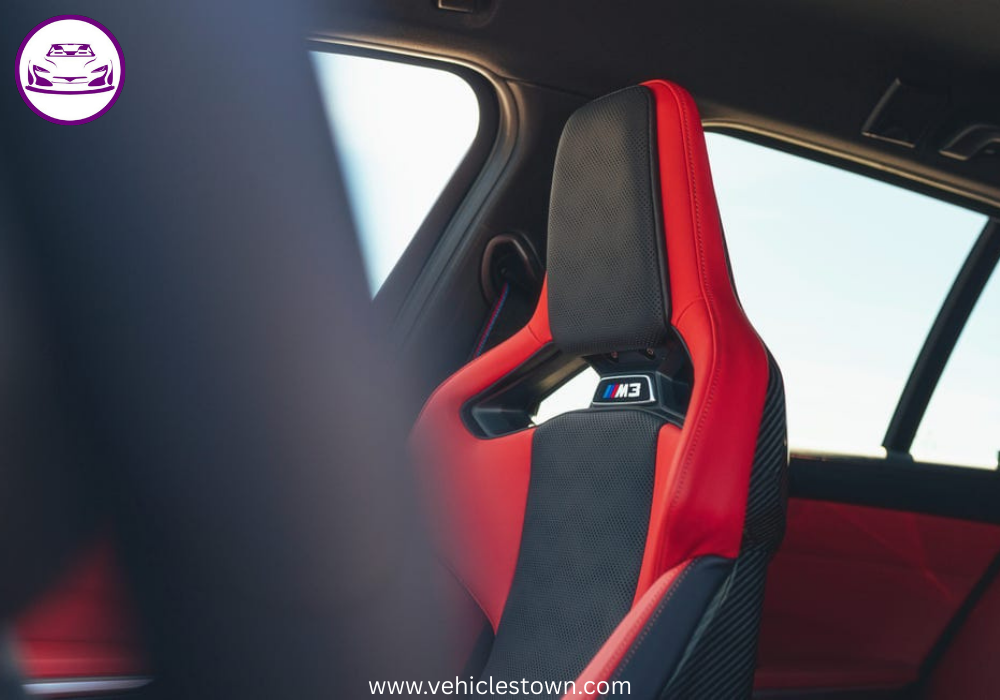 Equipped with a turbocharged inline-6 engine and M xDrive all-wheel drive for dynamic driving.
