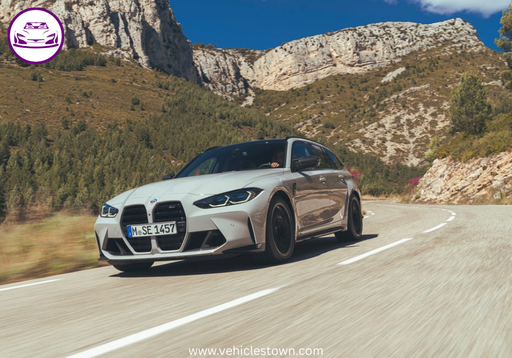 Equipped with a turbocharged inline-6 engine and M xDrive all-wheel drive for dynamic driving.