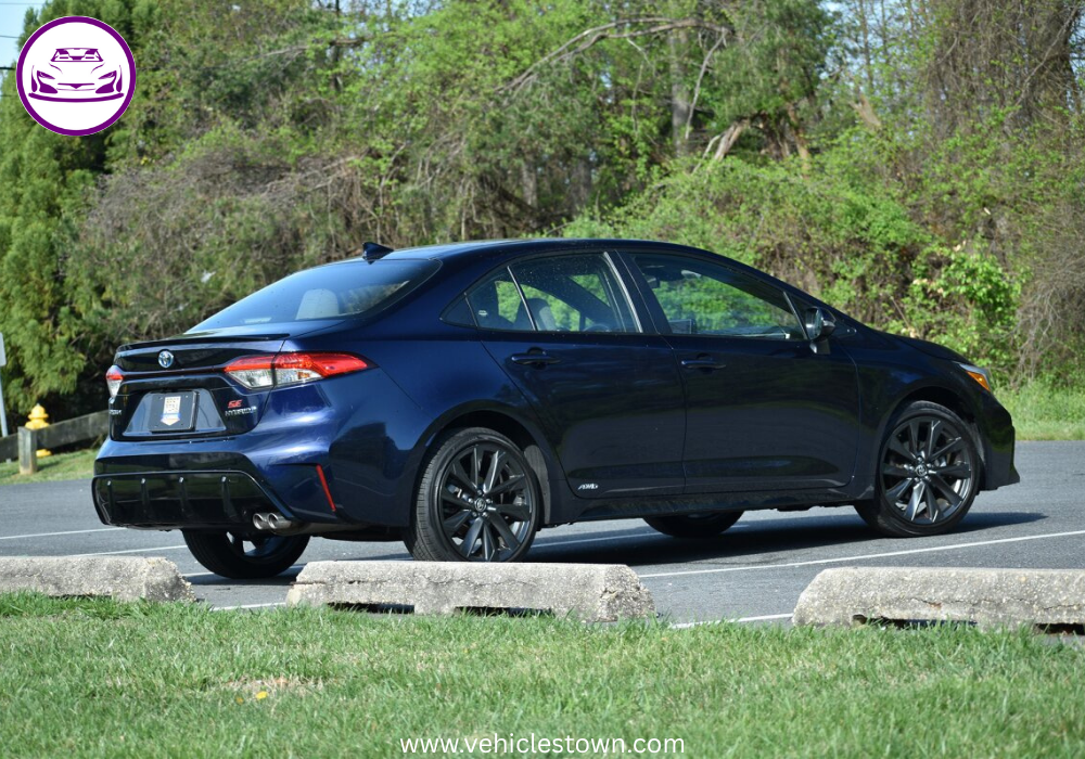 Toyota Corolla Hybrid combines fuel efficiency, modern design, and smart features in a reliable sedan built for today’s roads.