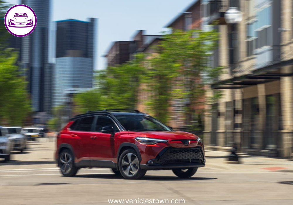 Front view of the Toyota Corolla Cross Hybrid 2025 showcasing its bold grille and sleek LED headlights.