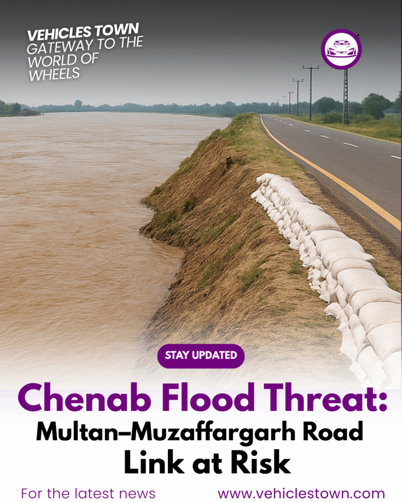 Floodwater of Chenab approaching Multan–Muzaffargarh road embankment.