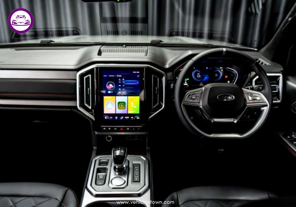 JAC T9 Frison 2X launched in Pakistan by Ghandhara Automobiles, showcasing its bold design and upgraded 4×2 pickup features.