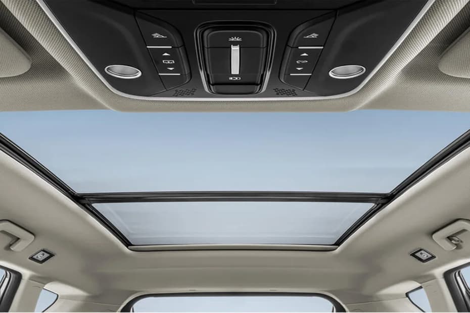 Jetour offer in Pakistan with special anniversary discounts on Jetour X70 Plus and Jetour Dashing SUVs.