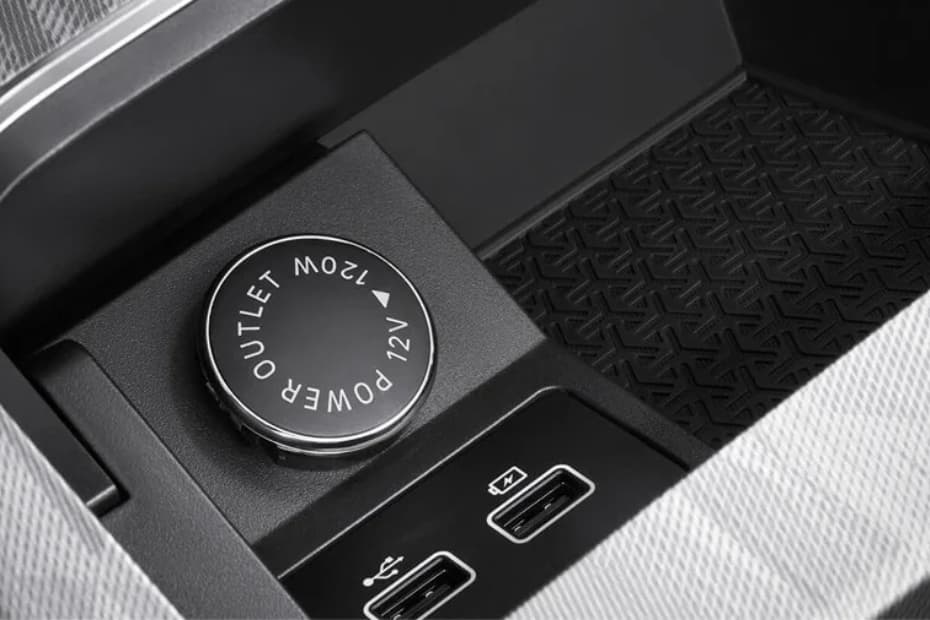 Jetour offer in Pakistan with special anniversary discounts on Jetour X70 Plus and Jetour Dashing SUVs.