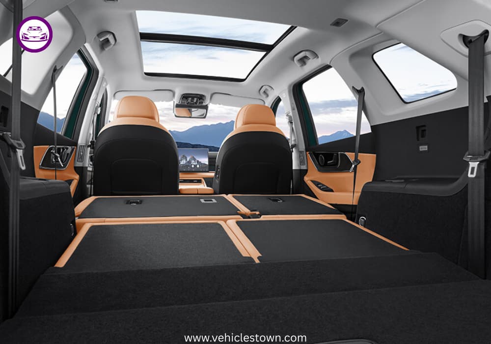 Chery Tiggo 9 PHEV front view SUV with LED lights and alloy wheels