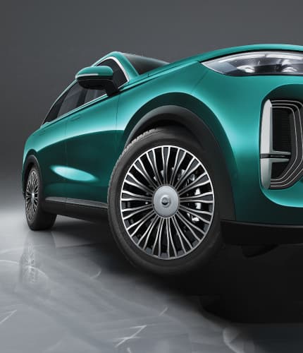 Chery Tiggo 9 PHEV front view SUV with LED lights and alloy wheels